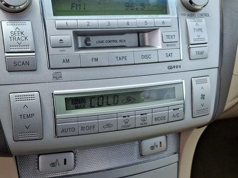 Used 2005 Toyota Solara SE FWD image 15