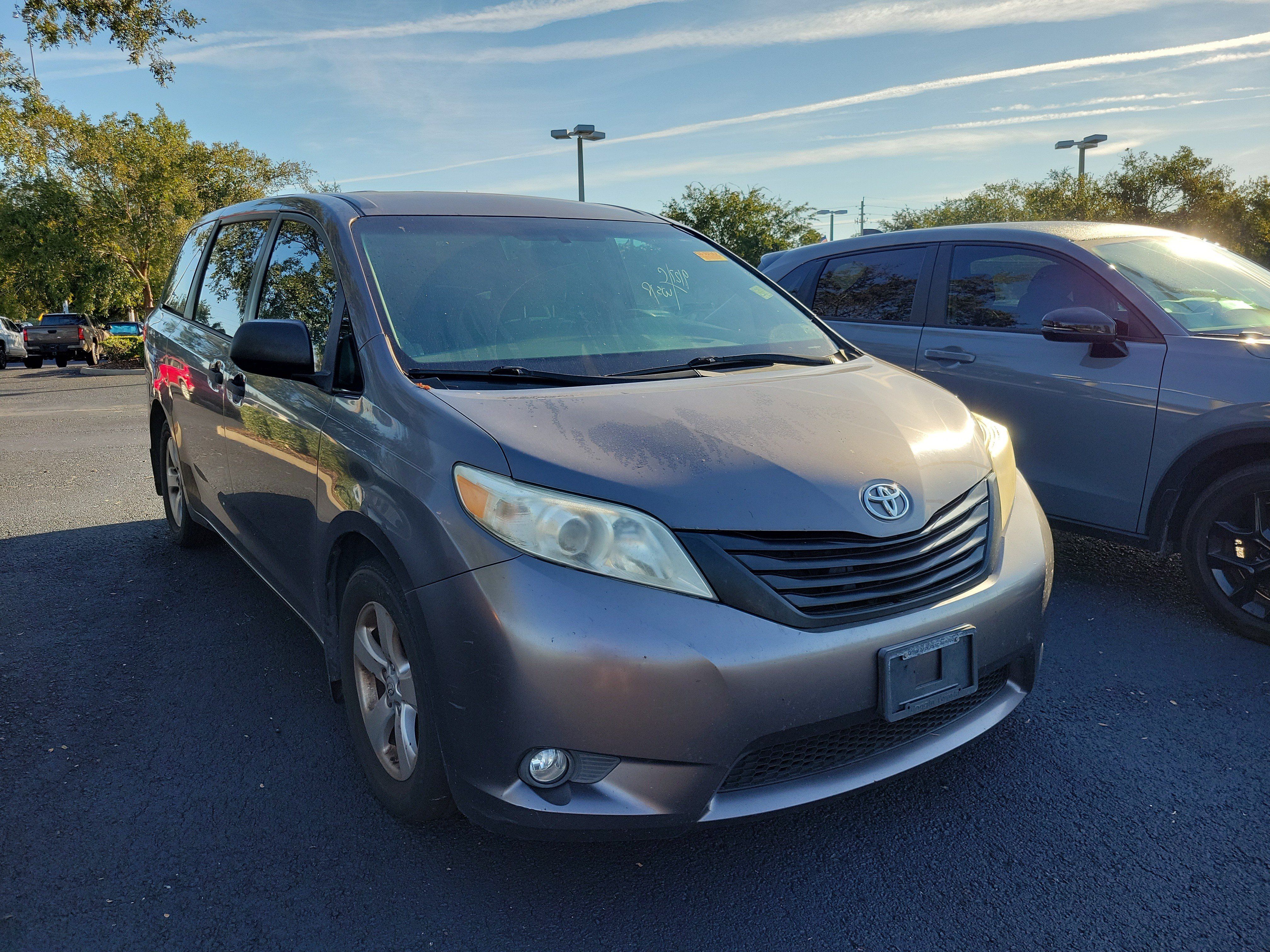 Used 2015 Toyota Sienna L FWD image 8