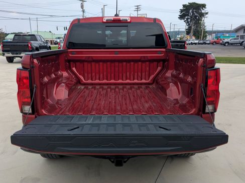 Used 2024 Chevrolet Colorado Trail Boss w/ Advanced Trailering Package AWD/4WD image 3