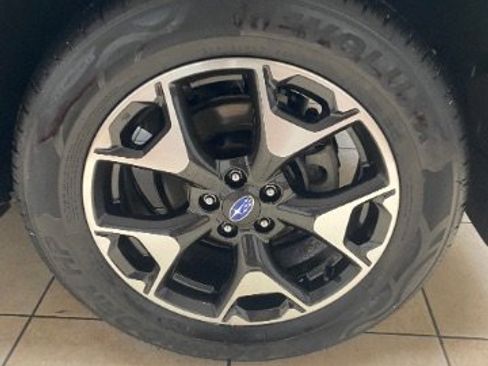 Used 2019 Subaru Crosstrek 2.0i Premium w/ Moonroof Package image 34