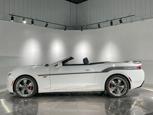 Used 2018 Chevrolet Camaro SS image 8