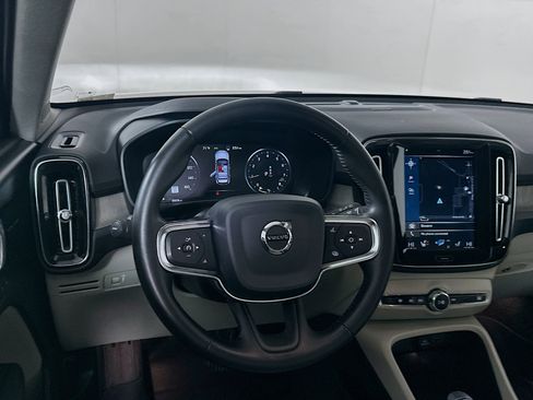 Used 2020 Volvo XC40 T5 Inscription w/ Protection Package image 18