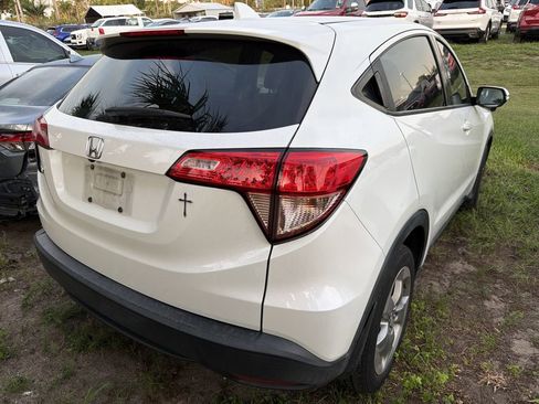 Used 2017 Honda HR-V EX image 10