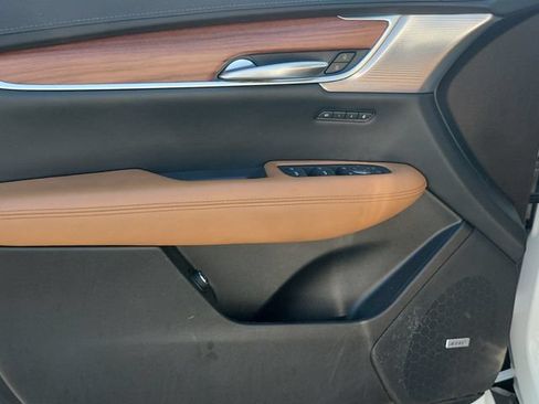 Certified 2024 Cadillac XT5 Premium Luxury w/ Technology Package AWD/4WD image 14