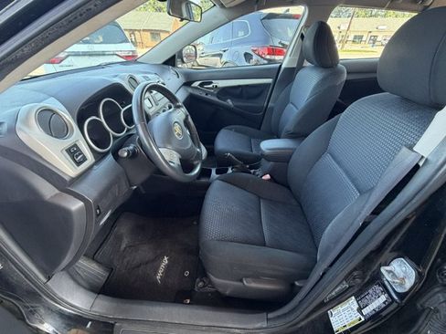 Used 2009 Toyota Matrix XRS FWD image 10