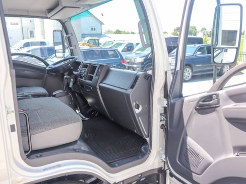 Used 2024 Isuzu NPR image 16