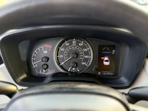 Used 2021 Toyota Corolla L FWD image 28