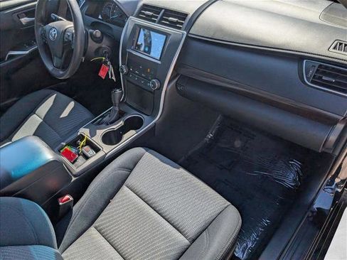 Used 2015 Toyota Camry LE FWD image 19