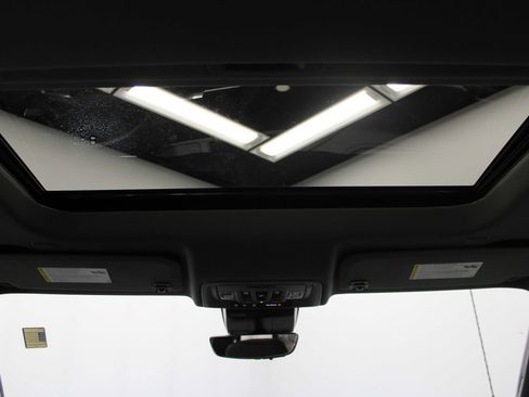 Used 2025 Chevrolet Silverado 2500 LTZ w/ LTZ Premium Package image 16