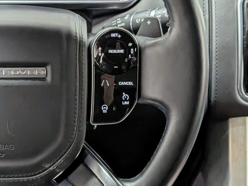 Used 2022 Land Rover Range Rover Autobiography image 39