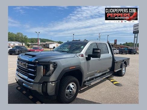 Used 2025 GMC Sierra 3500 SLE w/ SLE Convenience Package AWD/4WD image 1