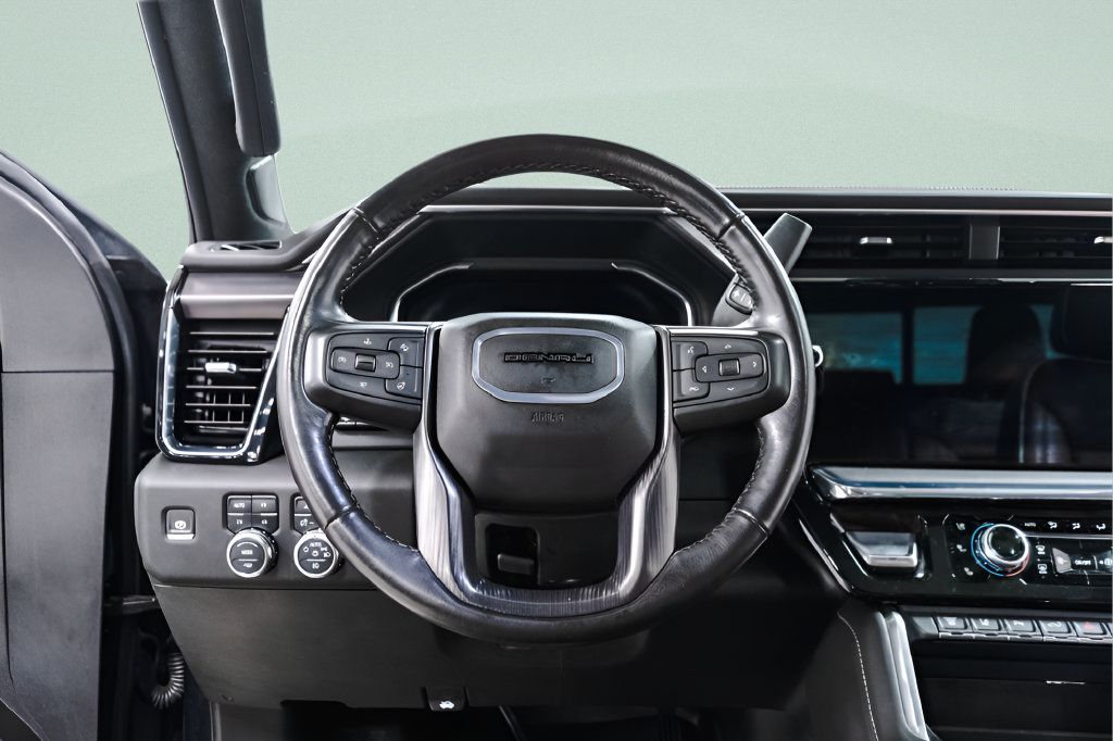Used 2024 GMC Sierra 3500 Denali Ultimate AWD/4WD image 11