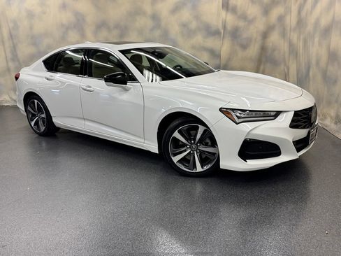 Used 2025 Acura TLX w/ Technology Package image 8