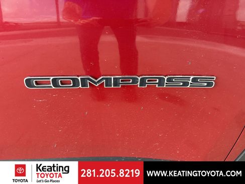 Used 2025 Jeep Compass Limited image 9