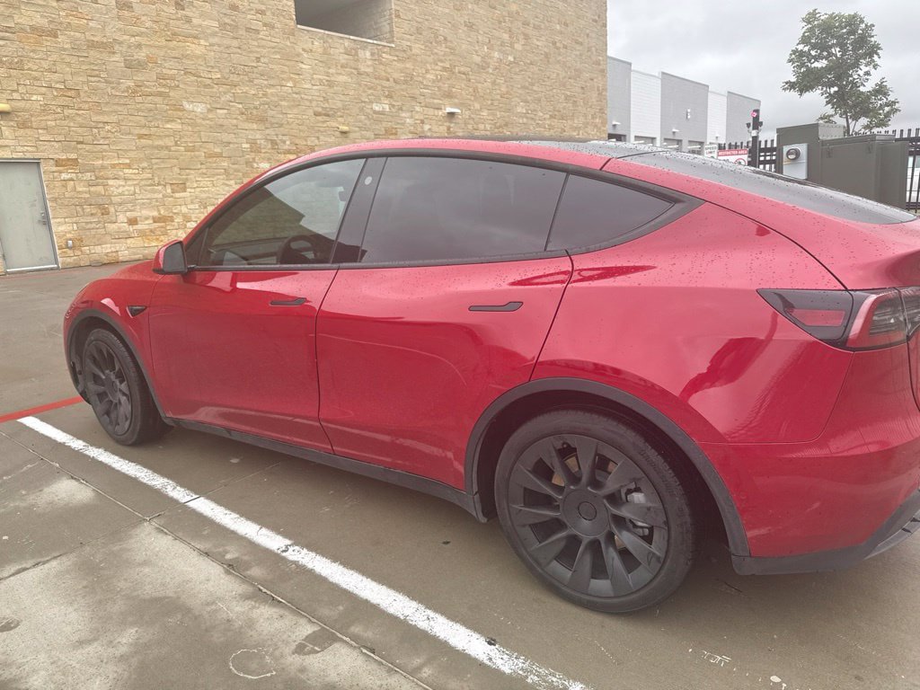 Used 2022 Tesla Model Y Long Range AWD/4WD image 5