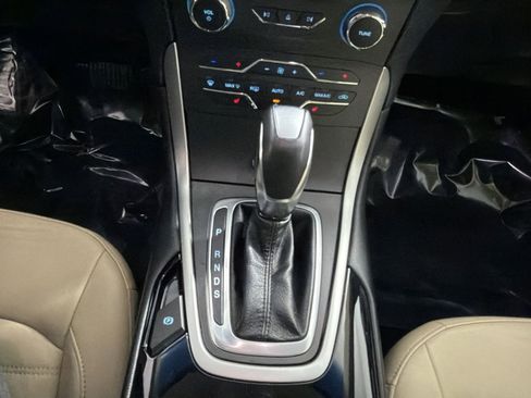 Used 2017 Ford Edge SEL w/ Equipment Group 201A image 22