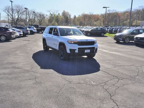 Used 2023 Jeep Grand Cherokee L Laredo AWD/4WD image 8