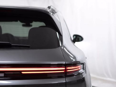 Certified 2026 Porsche Cayenne AWD/4WD image 21