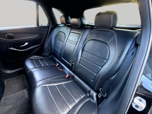 Used 2022 Mercedes-Benz GLC 300 4MATIC image 20