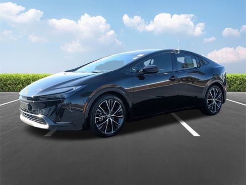 Certified 2024 Toyota Prius XLE image 8