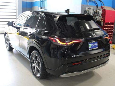 Used 2023 Honda HR-V EX-L image 25