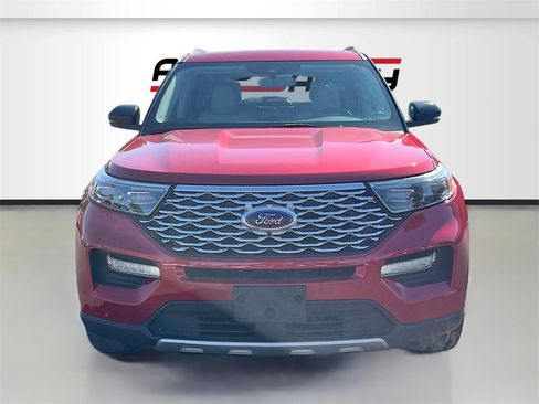 Used 2022 Ford Explorer Platinum w/ Equipment Group 601A image 2