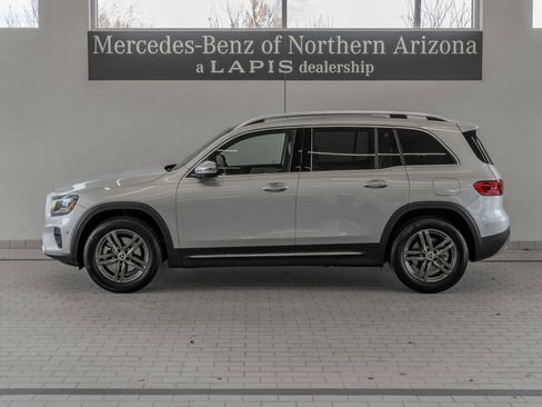 New 2026 Mercedes-Benz GLB 250 4MATIC image 2