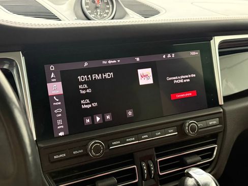 Used 2019 Porsche Macan image 24