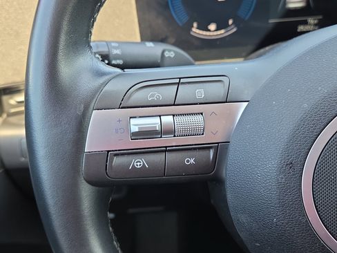 Used 2025 Hyundai Kona SEL FWD image 19