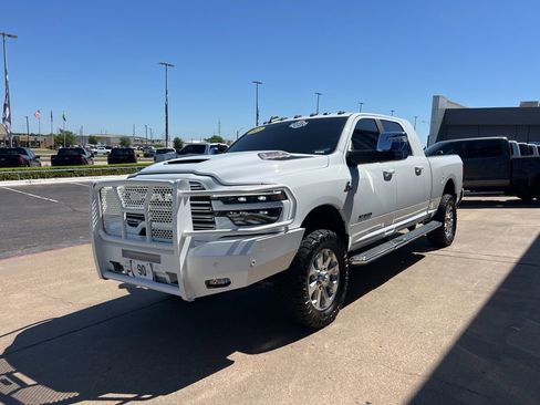 Used 2025 RAM 2500 Laramie w/ Sport Appearance Package image 5