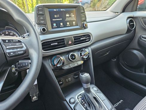 Used 2021 Hyundai Kona SE AWD/4WD image 29