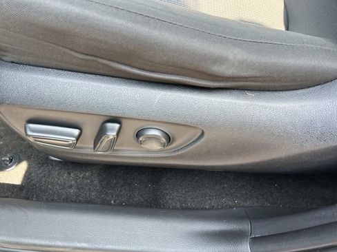 Used 2024 Toyota RAV4 XLE FWD image 61
