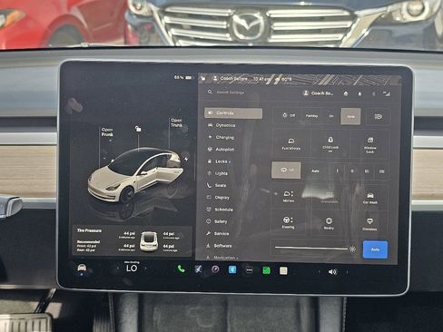 Used 2023 Tesla Model 3 Standard Range image 30