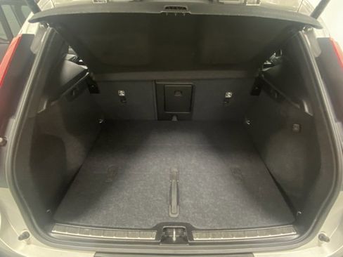 Certified 2025 Volvo XC40 B5 Plus image 9