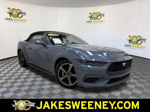 Used 2025 Ford Mustang Premium RWD image 1