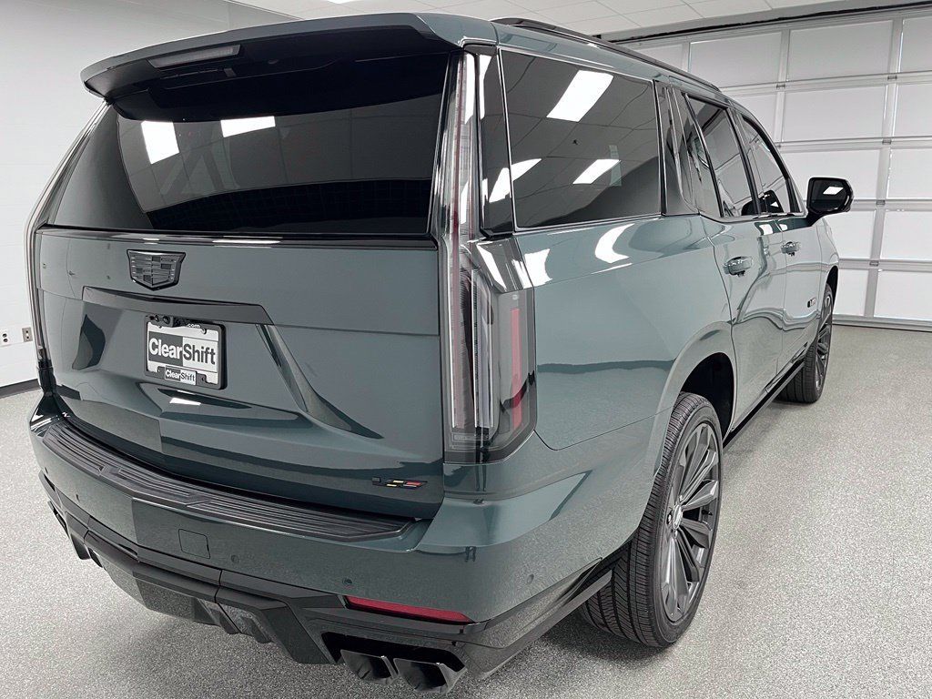 Used 2026 Cadillac Escalade V AWD/4WD image 10