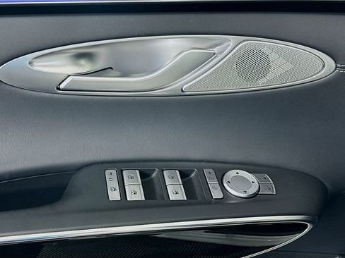 Certified 2026 Genesis GV70 2.5T image 18