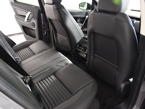 Used 2025 Land Rover Discovery Sport S image 22