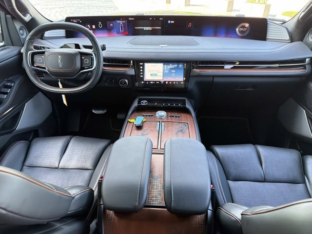 New 2027 Lincoln Navigator Black Label AWD/4WD image 25