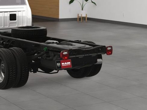 New 2023 RAM 4500 Tradesman image 14