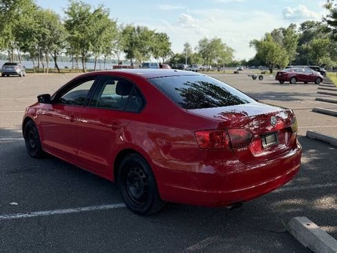 Used 2012 Volkswagen Jetta SE FWD image 5