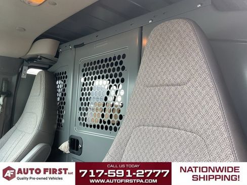 Used 2018 Chevrolet Express 2500 w/ Driver Convenience Package RWD image 9