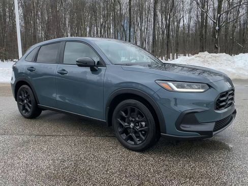 Used 2024 Honda HR-V Sport image 3