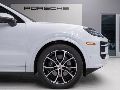 Certified 2026 Porsche Cayenne Coupe AWD/4WD image 11