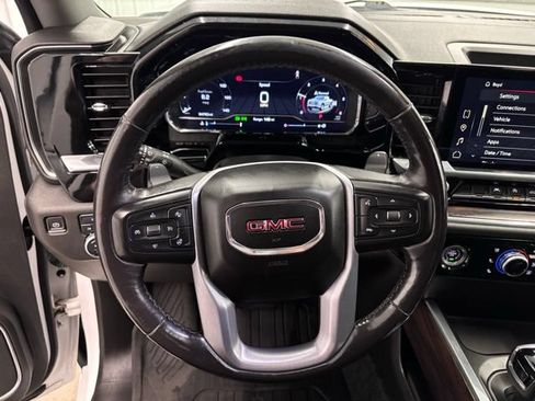 Used 2023 GMC Sierra 1500 SLT w/ SLT Convenience Package AWD/4WD image 16