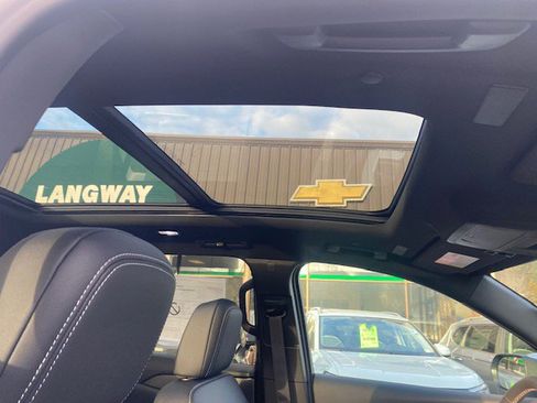 New 2026 Chevrolet Traverse LT w/ Sun and Wheel Package image 8