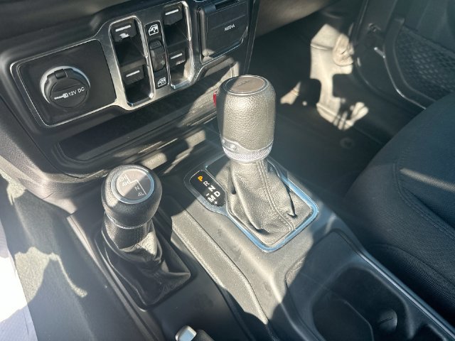 Certified 2022 Jeep Gladiator Sport AWD/4WD image 22