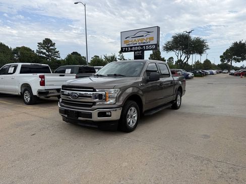 Used 2020 Ford F150 XLT w/ Equipment Group 301A Mid RWD image 3