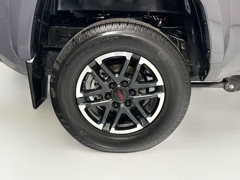 Used 2024 Toyota Tacoma 4x4 Double Cab image 33