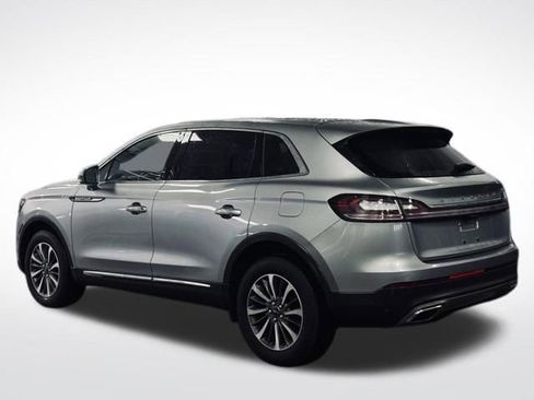 Used 2023 Lincoln Nautilus Reserve w/ Luxury Package image 9